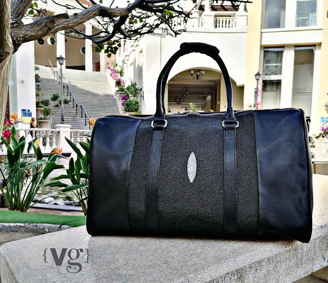 Tote Mantarraya — Tote de piel de res con mantarraya genuina